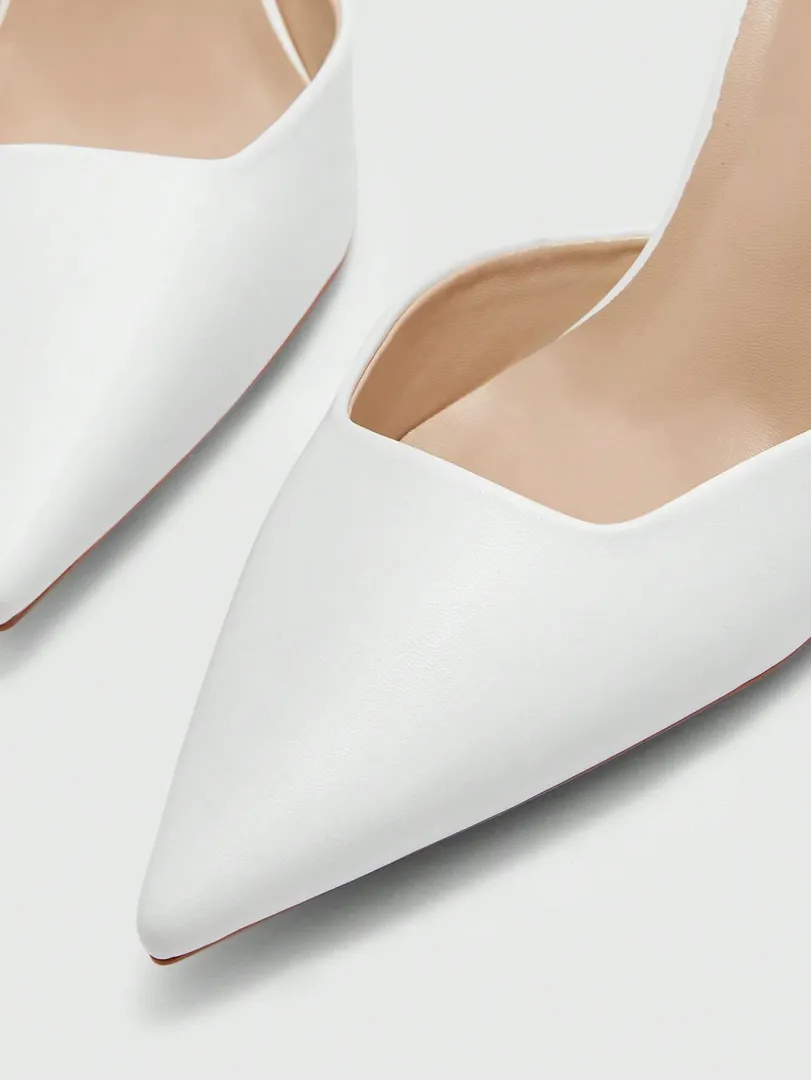 Sapatos de Salto Alto Femininos em Verniz Bege com Bico Fino, Estilo Clássico e Elegante para o Ambiente de Trabalho — cor branco