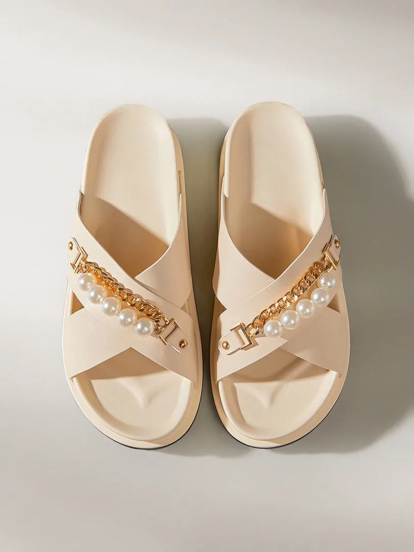 Sandálias Femininas Planas em Tom Rosa Claro, Estilo Moderno e Confortável para o Dia a Dia — foto 2