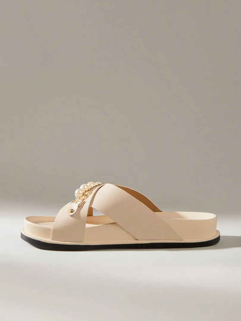 Sandálias Femininas Planas em Tom Rosa Claro, Estilo Moderno e Confortável para o Dia a Dia — foto 4