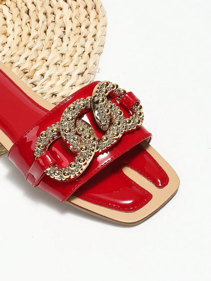 Sandálias Femininas de Primavera e Verão com Bico Quadrado, Fivela Metálica e Sola Antiderrapante, Confortáveis e Resistentes ao Desgaste para Festas e Uso Casual — cor vermelho