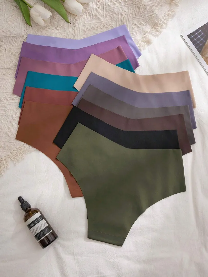 Conjunto com 12 Calcinhas Femininas Sem Costura em Cor Sólida, Estilo Clássico e Confortável — foto 2