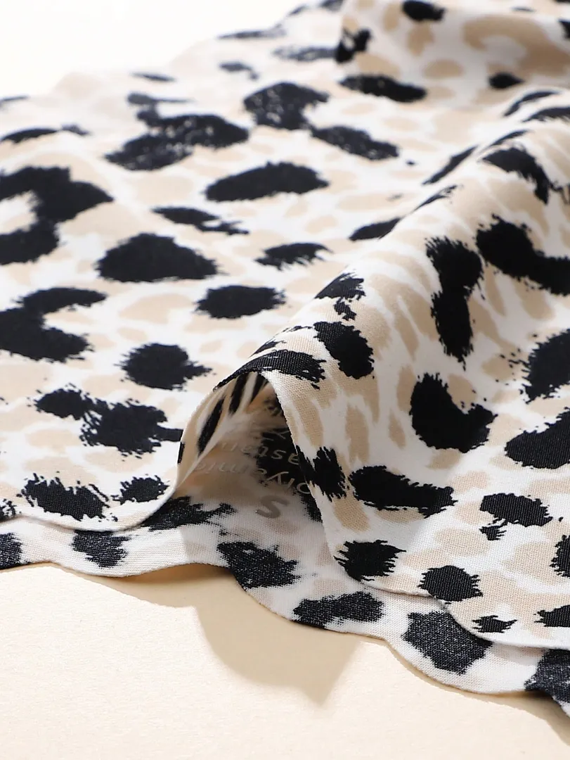 Conjunto com 8 Calcinhas Femininas Sem Costura em Cores Sólidas e Estampa de Leopardo, com Acabamento Ondulado, Leves, Respiráveis e Sexys