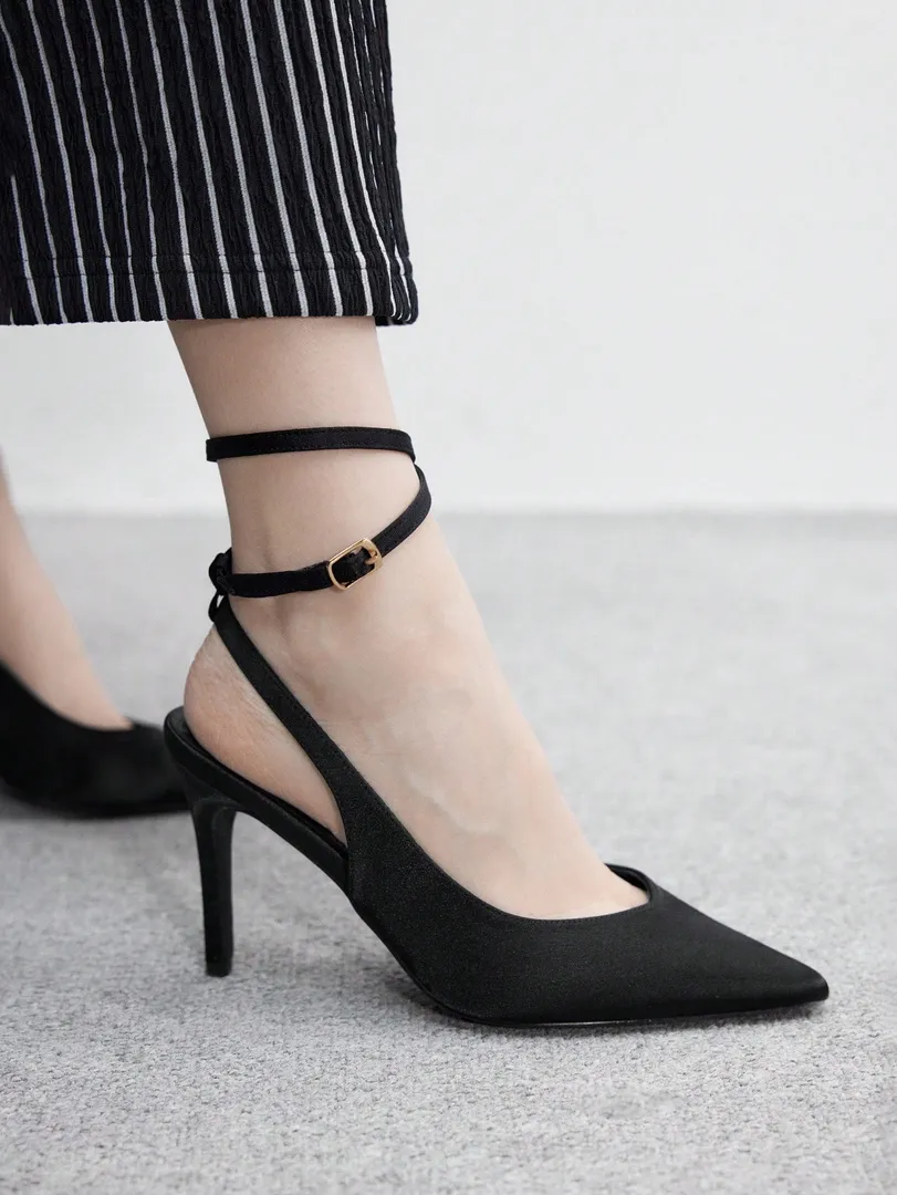 Sapatos Femininos de Salto Alto com Bico Fino e Detalhe de Fivela, Estilo Moderno e Versátil para o Uso Diário — foto 4