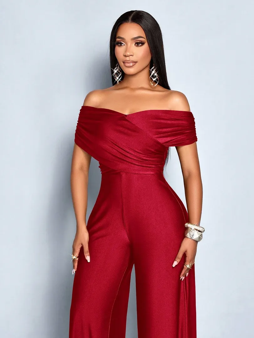 Macacão Feminino Elegante em Cor Sólida com Ombros de Fora, Detalhe Cruzado e Franzido — foto 7