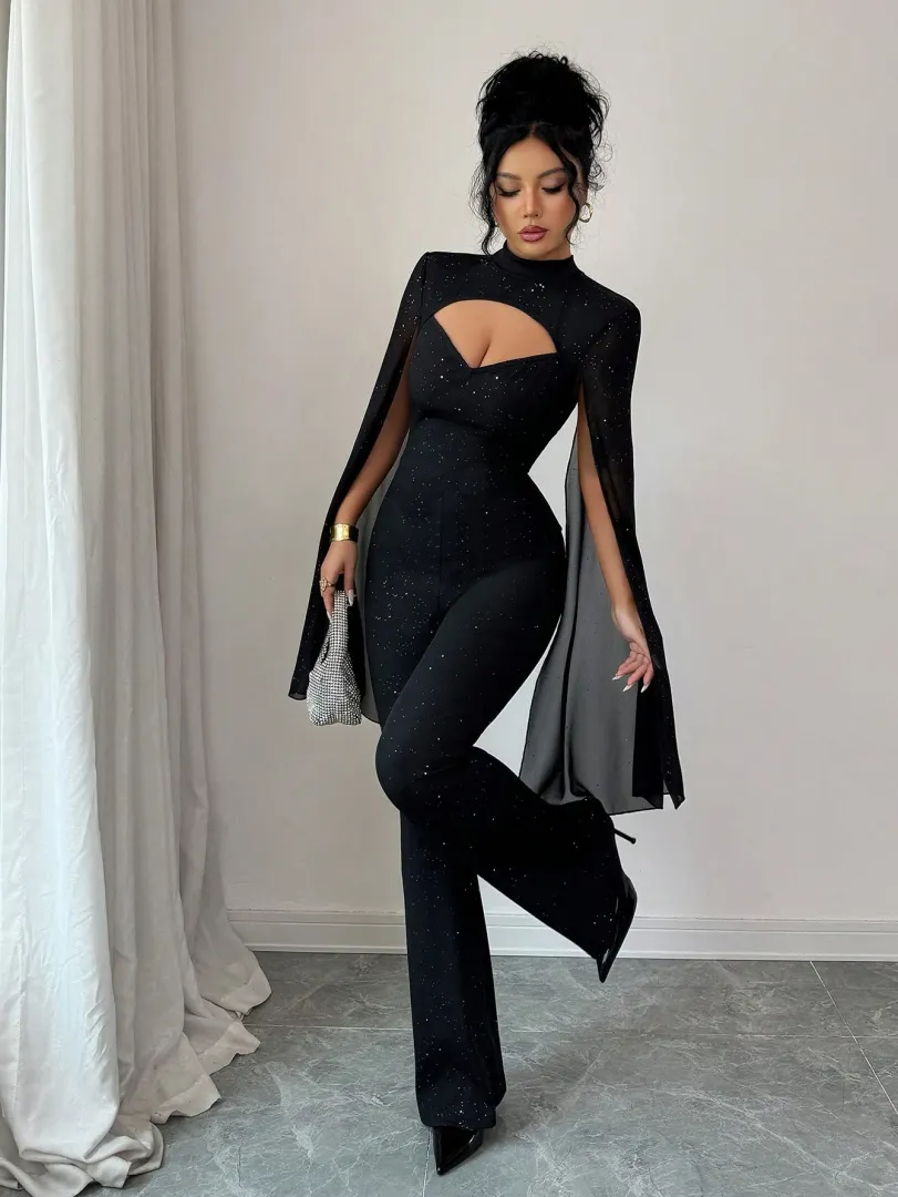 Macacão Feminino Preto com Mangas em Capa e Brilho, Estilo Elegante e Moderno para Festas e Eventos Especiais