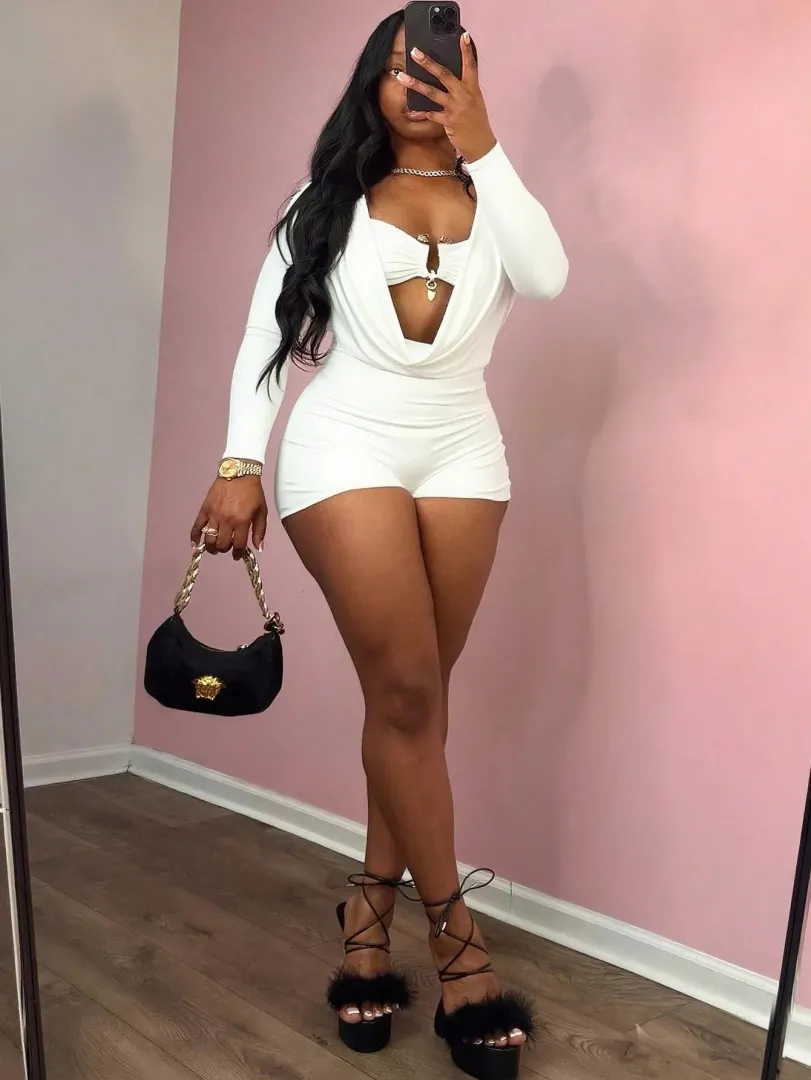 Macacão Feminino Ajustado com Design Drapeado, Estilo Sexy e Confortável para o Dia a Dia, Festas e Ocasiões Especiais — foto 3