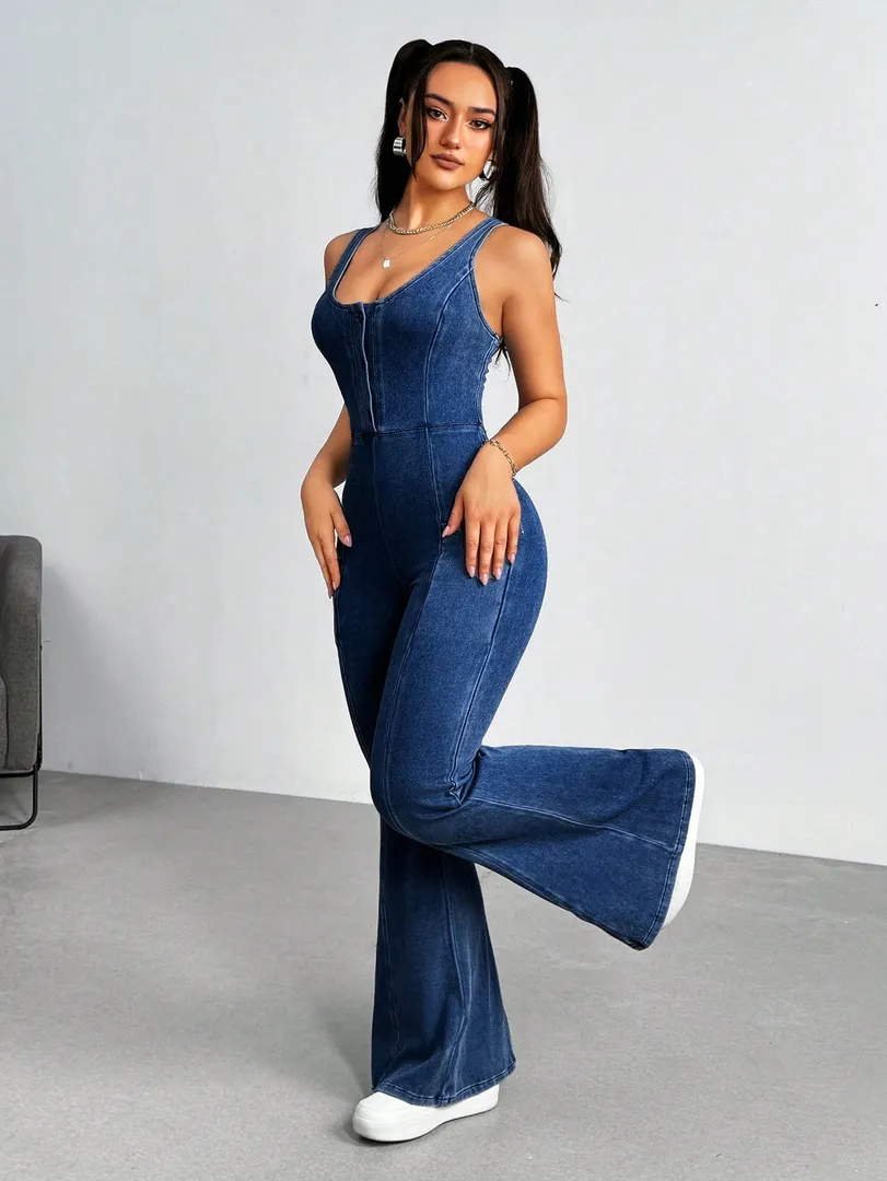 Macacão Jeans Feminino Estilo Casual com Lavagem Suave e Boca Larga, Modelagem para Mulheres Altas — foto 5