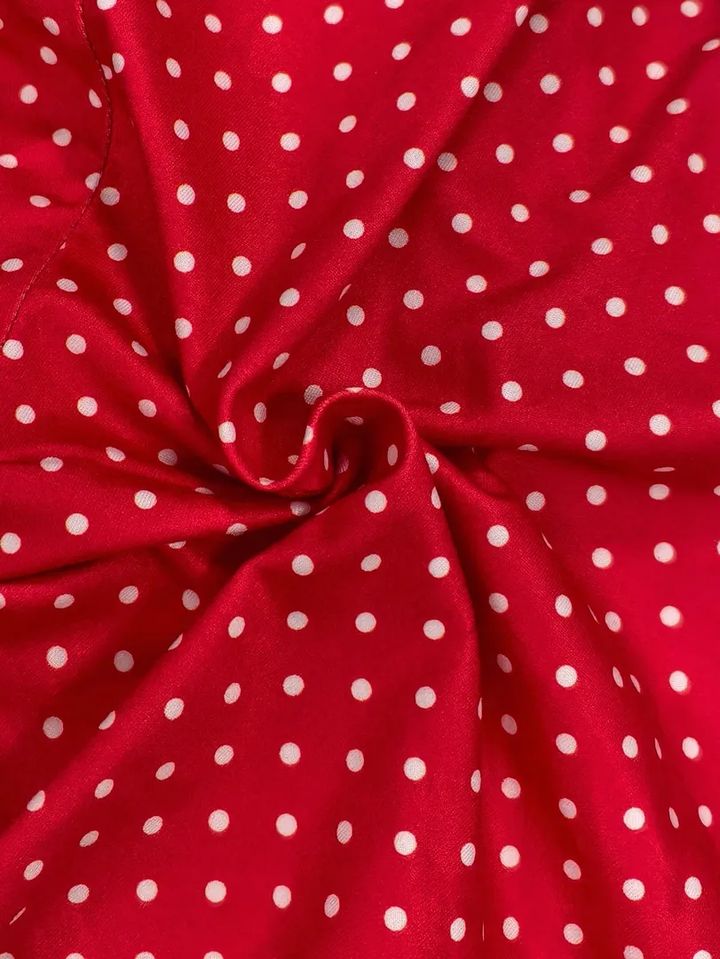 Conjunto Feminino Curto Vermelho com Estampa de Poá, Alças Finas e Acabamento Ondulado, Estilo Sexy e Moderno - foto 3