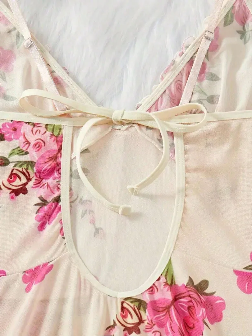 Conjunto de Lingerie Feminino com Camisola Floral e Calcinha Fio Dental, com Babados e Alças Ajustáveis, Estilo Sexy e Romântico — foto 4