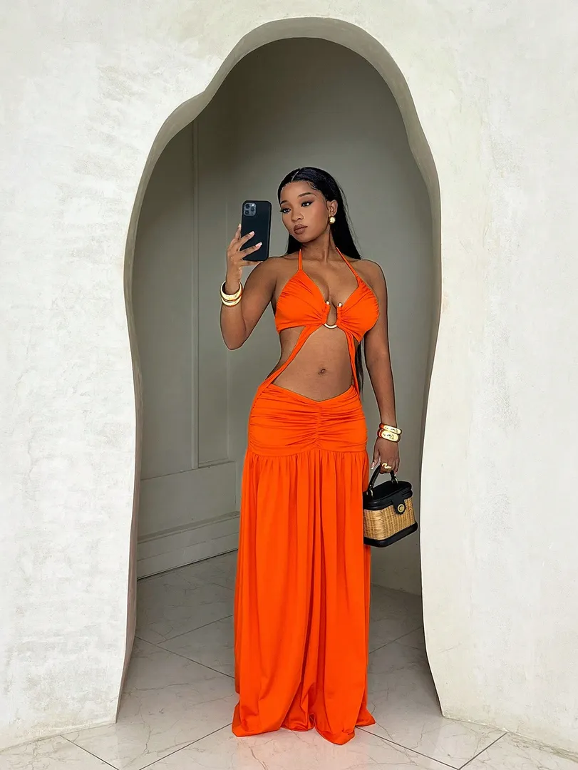 Vestido Feminino com Decote em V Profundo e Costas Abertas com Amarração, Estilo Sexy em Tom Laranja - foto 3