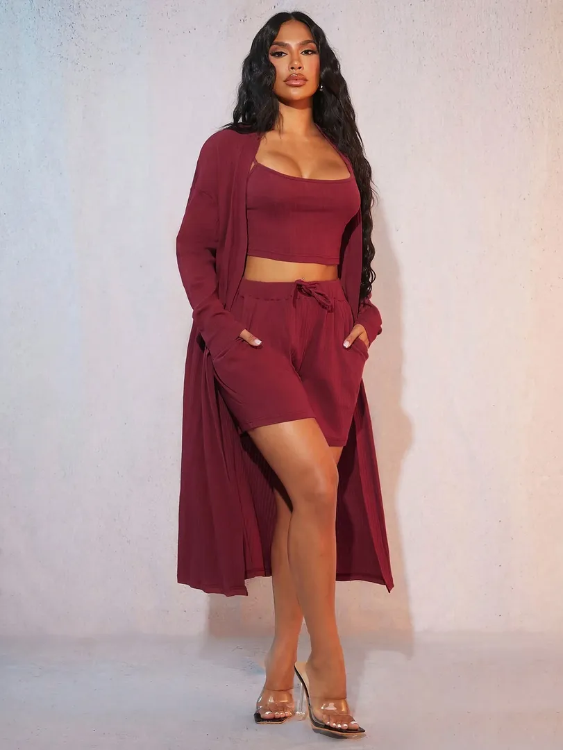 Conjunto Casual com Top Solto e Colete Sem Mangas