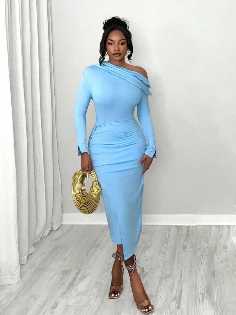 Vestido Azul Midi com Decote Assimétrico e Manga Longa - foto 5