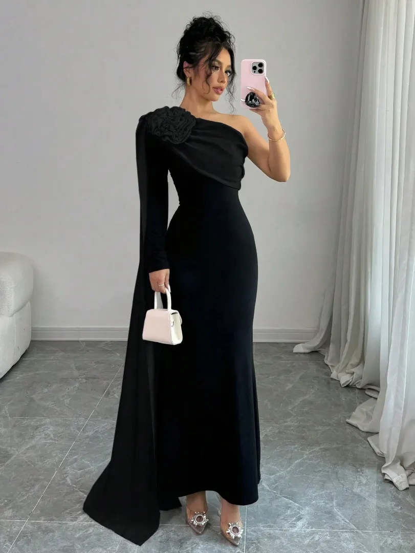 Vestido Longo com Flor 3D e Ombro Único