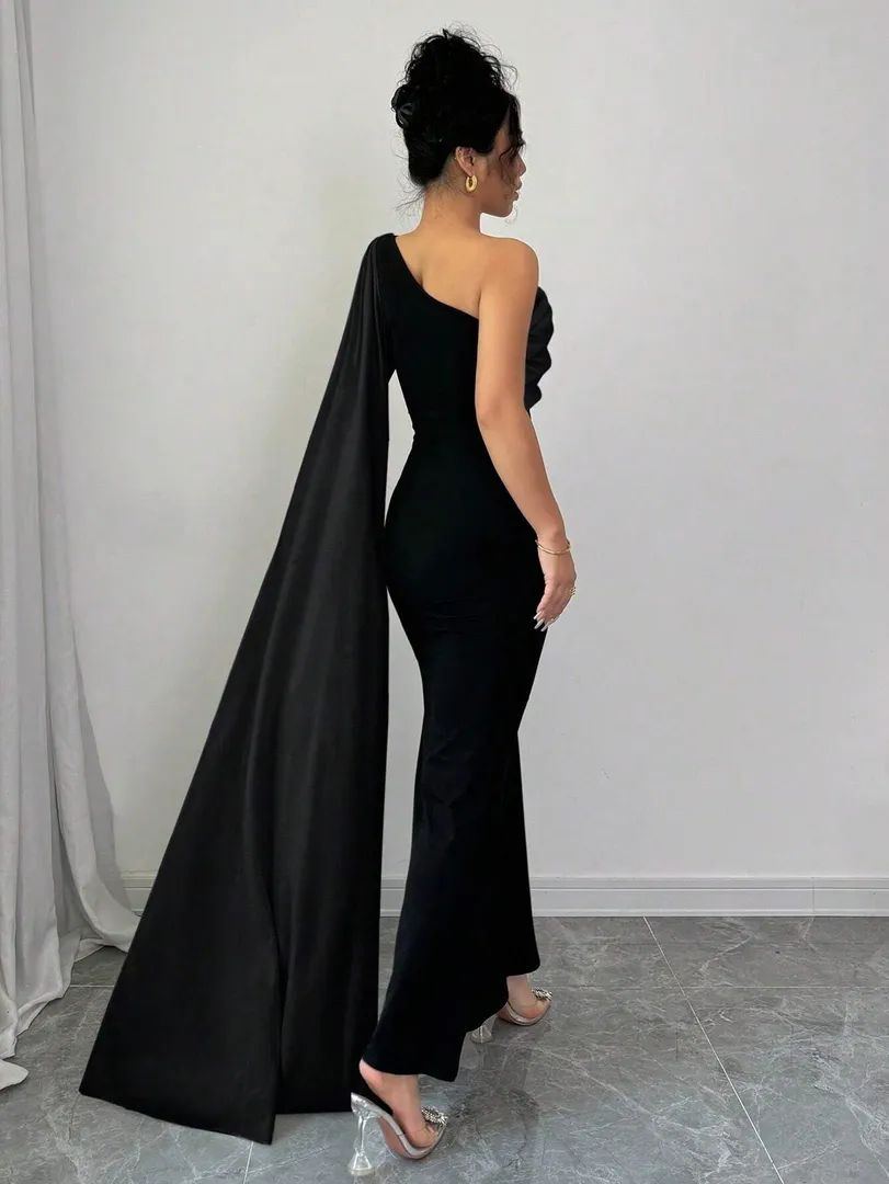 Vestido Longo com Flor 3D e Ombro Único - foto 6