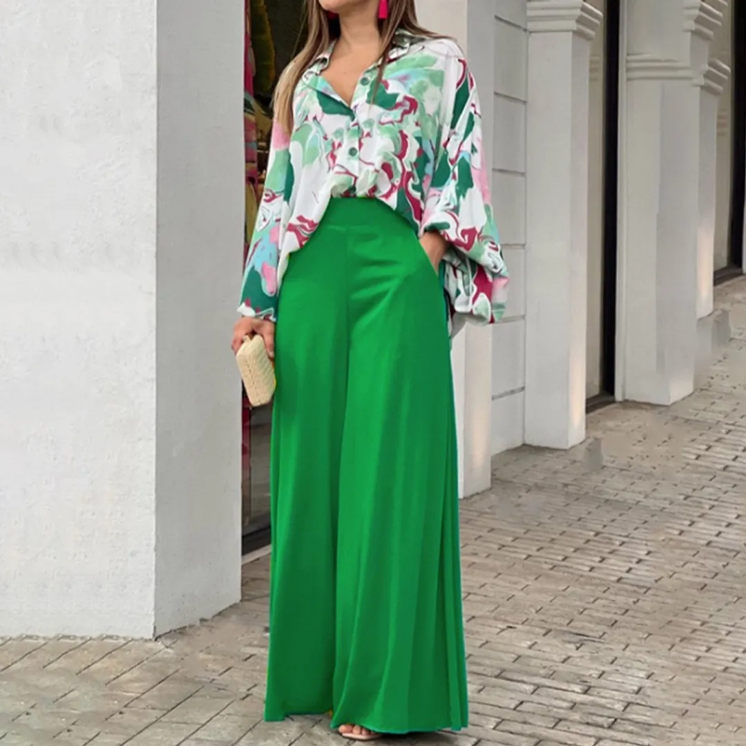 Conjunto Feminino com Camisa Estampada e Calça Pantalona - cor Verde
