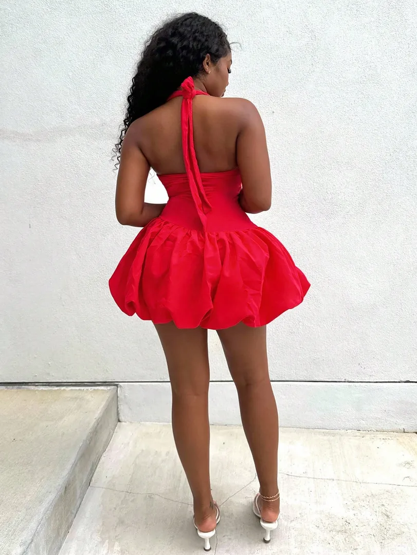 Vestido Feminino Curto de Verão com Saia em Bolha, Decote Halterneck e Costas Abertas, Estilo Sexy em Cor Sólida, Ideal para o Ano Novo — foto 3