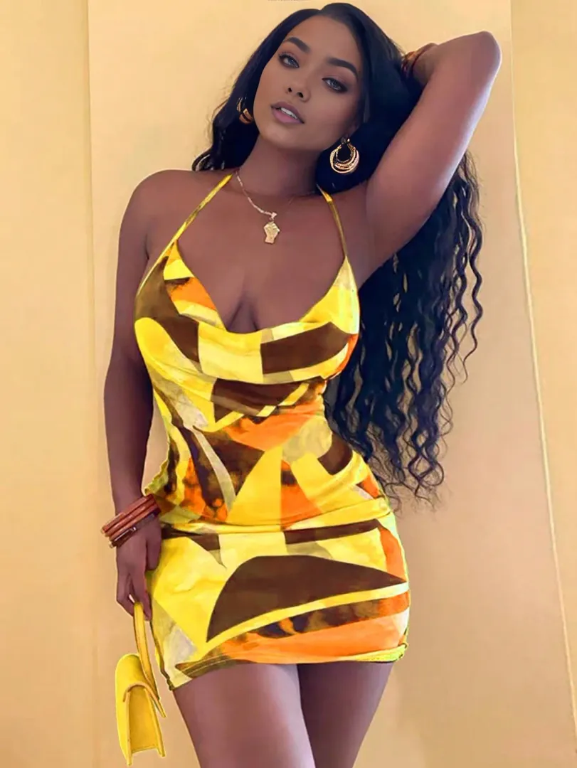 Vestido Feminino Curto de Verão com Decote Halterneck e Design em Cores Contrastantes, Estilo Justo e Moderno