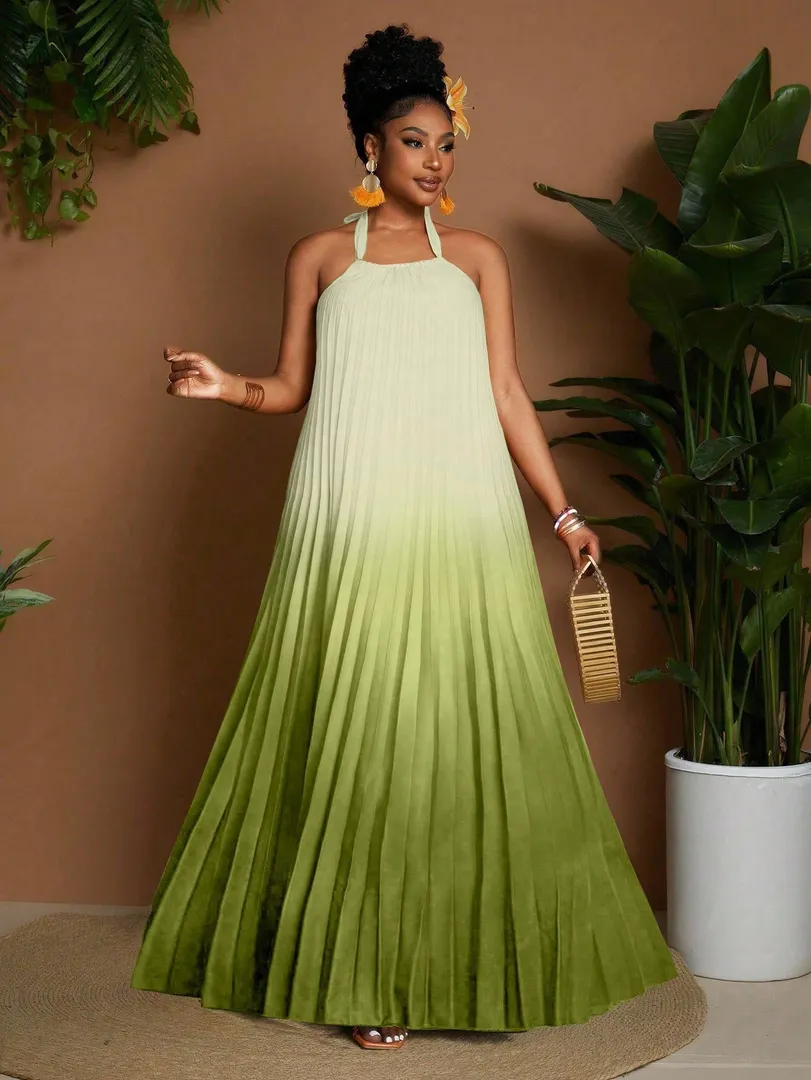 Vestido Feminino Plus Size com Estampa Degradê, Decote Halterneck e Detalhe Plissado, Estilo Versátil e Elegante para Primavera e Verão — foto 2